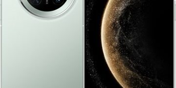 Huawei Mate 70 Pioneer Edition review 1TB storage satellite messaging flagship camera